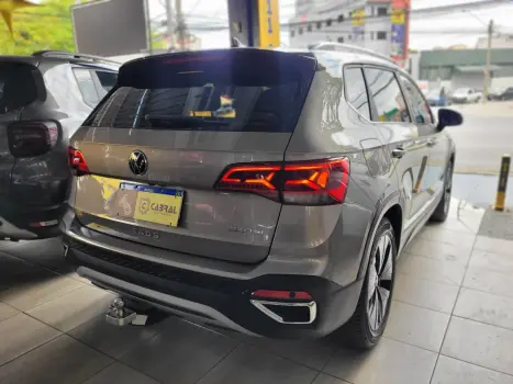 TAOS Highline 1.4 250 TSI Flex Aut.