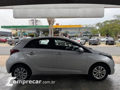 HB20 - 1.6 COMFORT PLUS 16V 4P AUTOMÁTICO