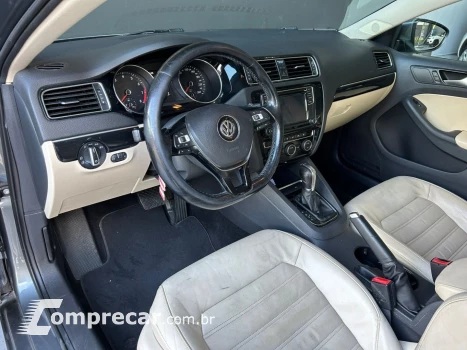 JETTA 2.0 TSI HIGHLINE 211CV GASOLINA 4P TIPTRONIC