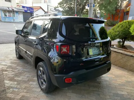 RENEGADE 1.8 AUTOMÁTICO