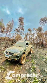 Mitsubishi PAJERO 2.0 TR4 4X4 16V 4 portas