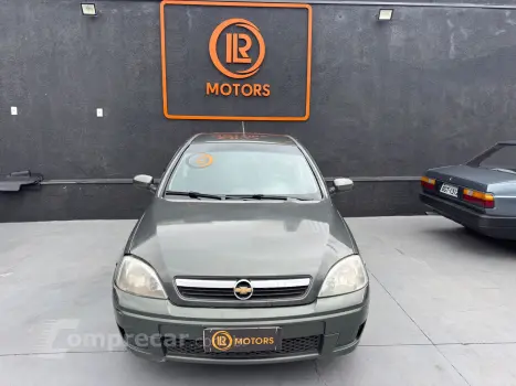 CORSA 1.4 MPFI Premium Sedan 8V