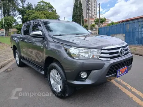Toyota HILUX 2.7 SRV 4X2 CD 16V 4 portas