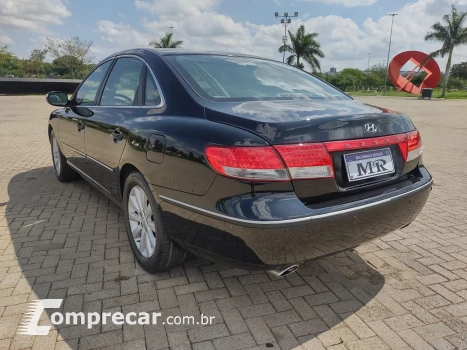 AZERA 3.3 MPFI GLS Sedan V6 24V