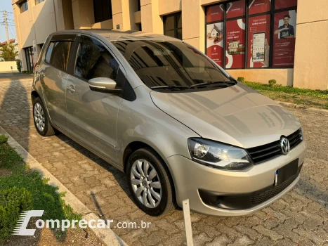 Volkswagen FOX 1.6 MI 8V 4 portas