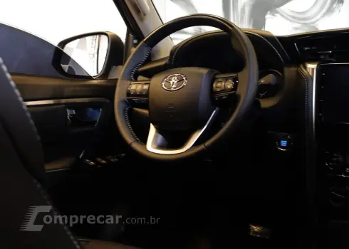 Hilux SW4 2.8 16V 4P SRX PLATINUM 4X4 7 LUGARES TURBO DIESEL