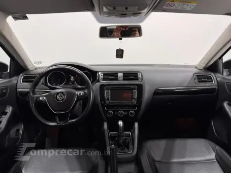 JETTA 2.0 TSI HIGHLINE 211CV GASOLINA 4P TIPTRONIC