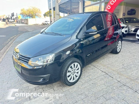 Volkswagen FOX 1.6 MI Comfortline 8V 4 portas