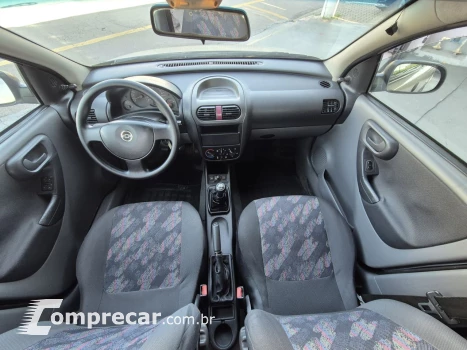 Corsa Sedan 1.0 MPFI 8V 71cv 4p