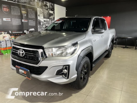 Toyota HILUX 2.8 D-4d Turbo CD SR 4X4 4 portas