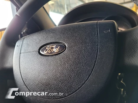 FIESTA 1.6 MPI Class Hatch 8V