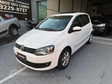Volkswagen FOX 1.6 MI Highline 8V 4 portas
