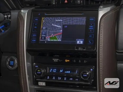 HILUX SW4 2.7 SRV 7 Lugares 4X2 16V