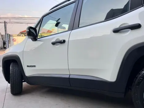 Renegade Sport 1.8 4x2 Flex 16V Mec.