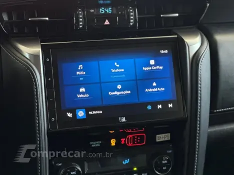 HILUX SW4 2.8 D-4D TURBO DIESEL SRX 7L 4X4 AUTOMÁTICO