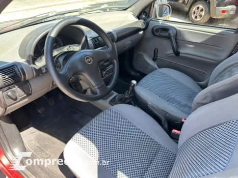 CLASSIC - 1.0 MPFI VHCE 8V 4P MANUAL