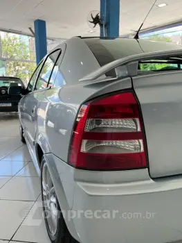 ASTRA 2.0 MPFI Advantage Sedan 8V