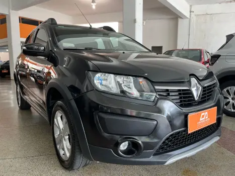 Renault SANDERO 1.6 Stepway 8V 4 portas