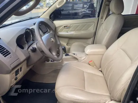 HILUX 2.8 SW4 4X4 8V