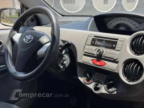 ETIOS 1.5 XS Sedan 16V