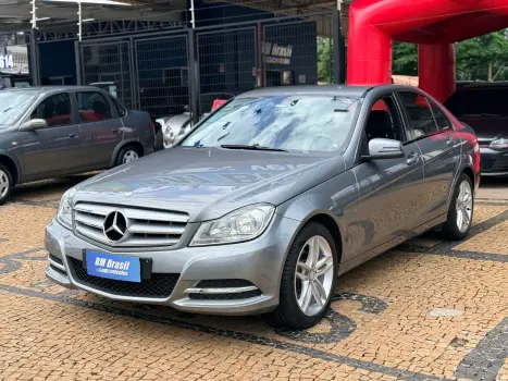 Mercedes-Benz C 180 1.8 CGI Classic 16V Turbo 4 portas