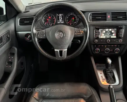 JETTA Highline 2.0 TSI 16V 4p Tiptronic DSG