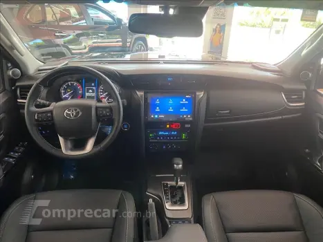 HILUX SW4 2.8 D-4d Turbo SRX Platinum 7L 4X4