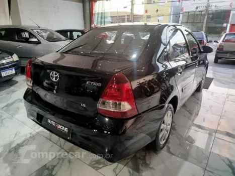 ETIOS SEDAN
