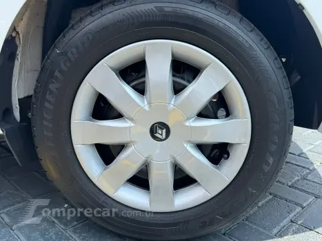 LOGAN 1.0 12V SCE Authentique