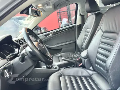 JETTA 2.0 TSI HIGHLINE 211CV GASOLINA 4P TIPTRONIC