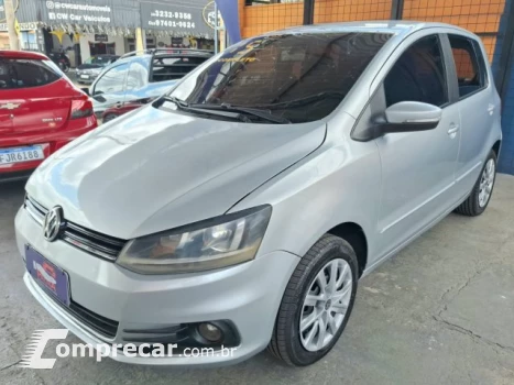 Volkswagen FOX - 1.0 MI COMFORTLINE 8V 4P MANUAL 4 portas