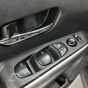 KICKS Exclusive 1.6 16V Flex Aut.