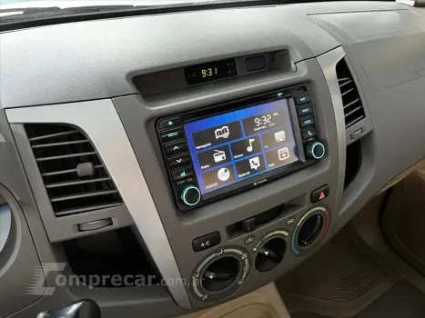 HILUX SW4 2.7 SR 4X2 7 LUGARES 16V GASOLINA 4P AU