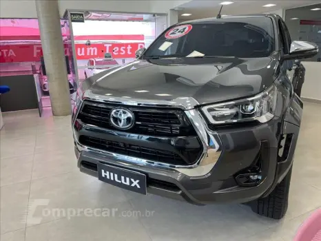 Toyota HILUX 2.8 D-4d Turbo CD SRX Plus 4X4 4 portas