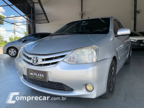 Toyota ETIOS 1.5 XS Sedan 16V 4 portas