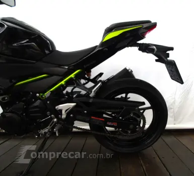 KAWASAKI Z400