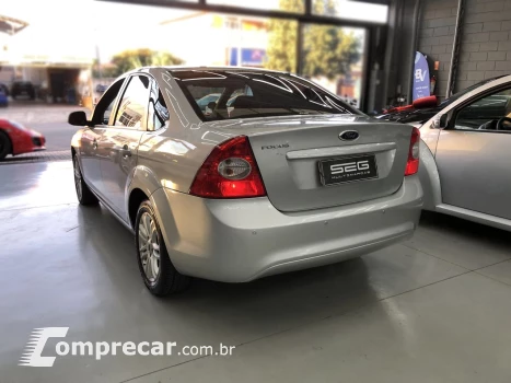 Focus Sedan 2.0 16V/2.0 16V Flex 4p