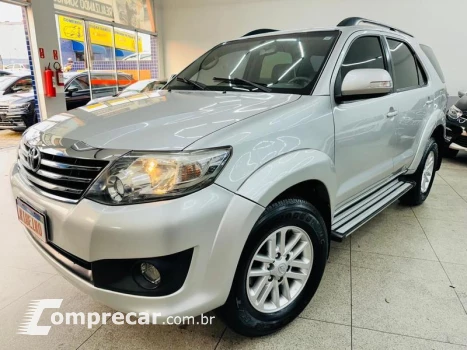 Toyota HILUX SW4 4X2SR 4 portas