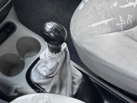 QQ 1.0 MPFI 12V GASOLINA 4P MANUAL