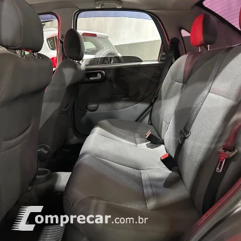 CORSA 1.4 MPFI Premium Sedan 8V