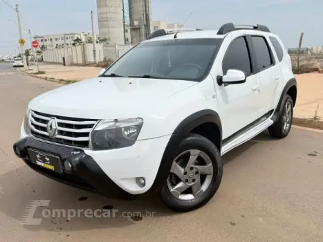 Renault DUSTER - 2.0 DYNAMIQUE 4X2 16V 4P AUTOMÁTICO 4 portas
