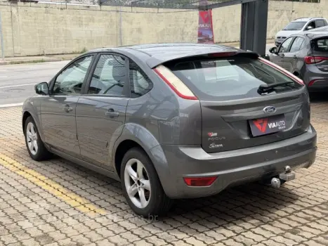 FOCUS HATCH - 1.6 GLX 16V 4P MANUAL