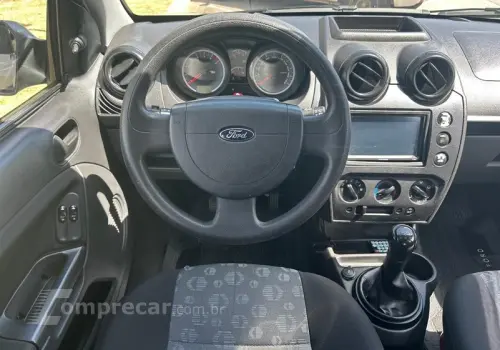 FIESTA 1.6 MPI Class Hatch 8V