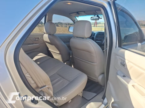 HILUX SW4 3.0 4X4 8V Turbo