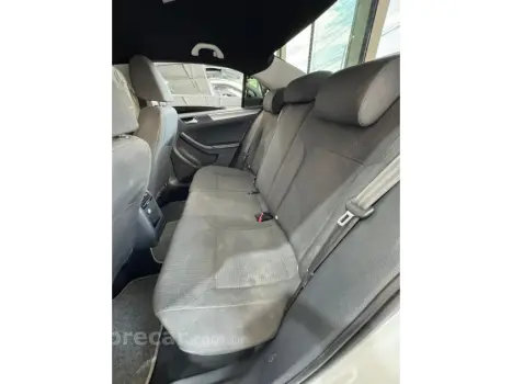 JETTA 2.0 TRENDLINE FLEX 4P TIPTRONIC