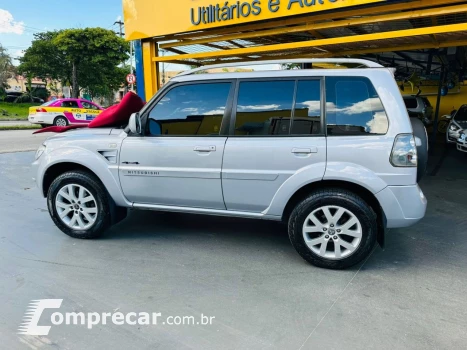 Pajero TR4 2.0 16V 4P 4X4 AUTOMÁTICO