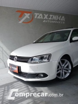 Volkswagen JETTA 2.0 Comfortline 120cv 4 portas