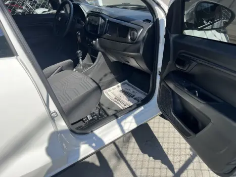 Strada 1.3 FIREFLY FLEX FREEDOM CABINE SIMPLES