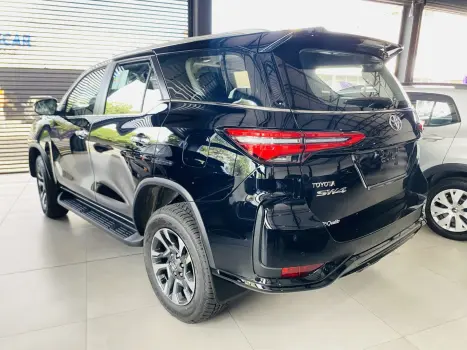 HILUX SW4 2.8 D-4d Turbo SRX Platinum 7L 4X4