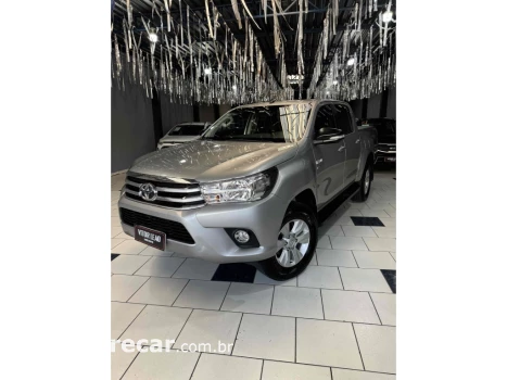 Toyota HILUX 2.7 SR 4X2 CD 16V FLEX 4P AUTOMÁTICO 4 portas